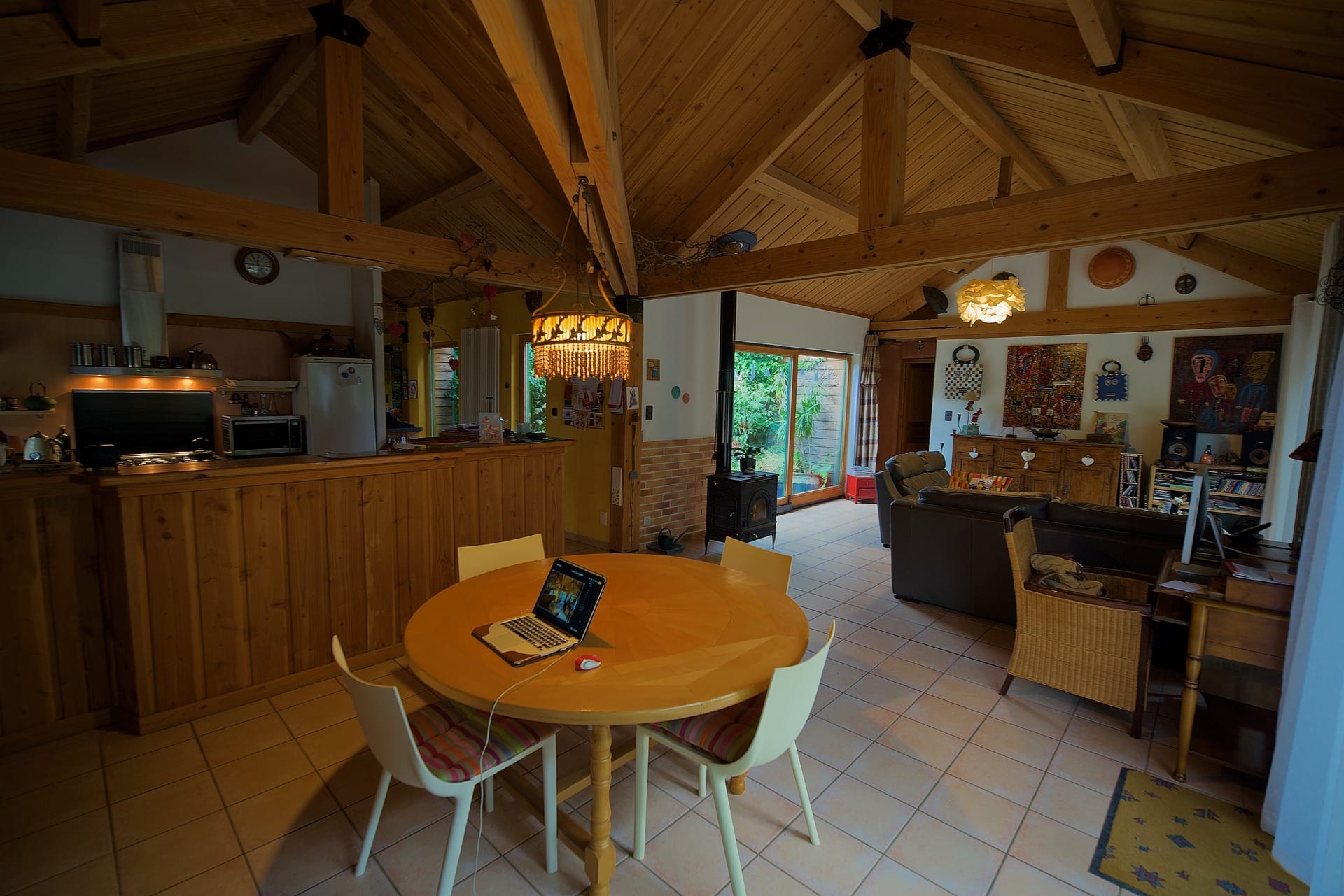 home-3550501_1920